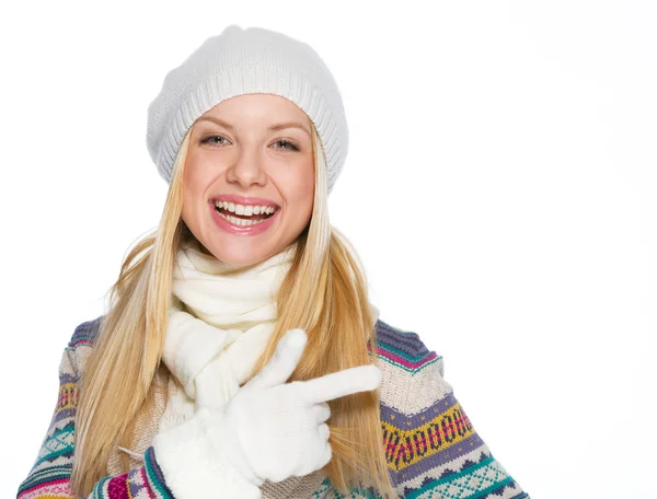Chica en ropa de invierno —  Fotos de Stock