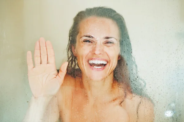 Vrouw nemen douche — Stockfoto