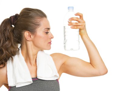 genç bir kadın fitness