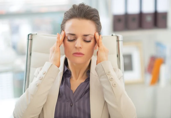 Stressed business woman — Stock Photo, Image