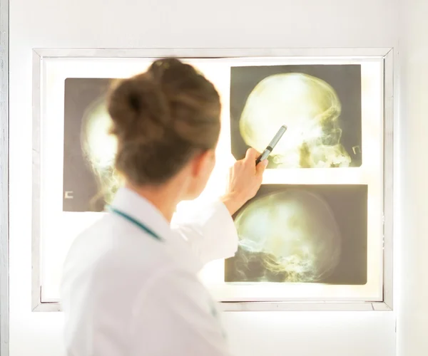 Medical doctor pointing on tomography. — Stock Photo, Image