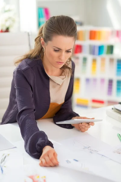 Fashion designer working in office — Stock Photo, Image