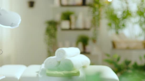 Les Serviettes Lampe Aromatique Les Huiles Essentielles Dans Salon Beauté — Video