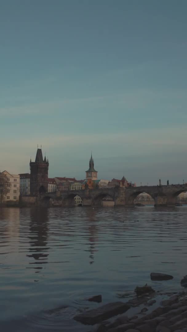 Paesaggio Con Fiume Moldava Karlov Più Praga Repubblica Ceca Tramonto — Video Stock