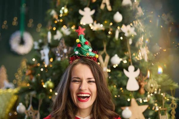 Christmas Time Portrait Happy Modern Middle Aged Woman Funny Tree — Φωτογραφία Αρχείου