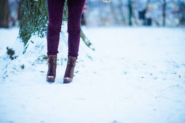 Closeup Middle Aged Woman Ankle Boots Outdoors City Park Winter — Stock Photo, Image