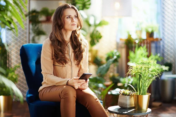 Green Home Pensive Middle Aged Woman Long Wavy Hair Modern — ストック写真