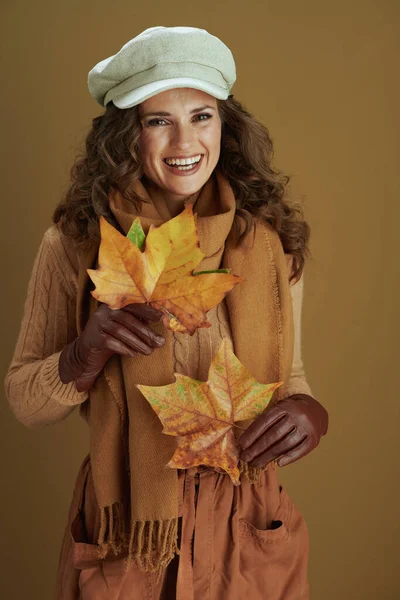 Hello November Happy Elegant Housewife Scarf Leather Gloves Yellow Autumn — 图库照片