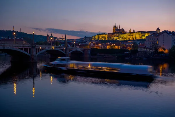 Landscape Vltava River Vitus Cathedral Boat Sundown — 图库照片