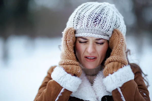 Stressed Elegant Years Old Woman Mittens Knitted Hat Sheepskin Coat — Foto Stock