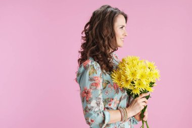 Sarı kasımpatı çiçekli çiçek desenli çiçek desenli çiçek desenli çiçek desenli çiçek desenli....