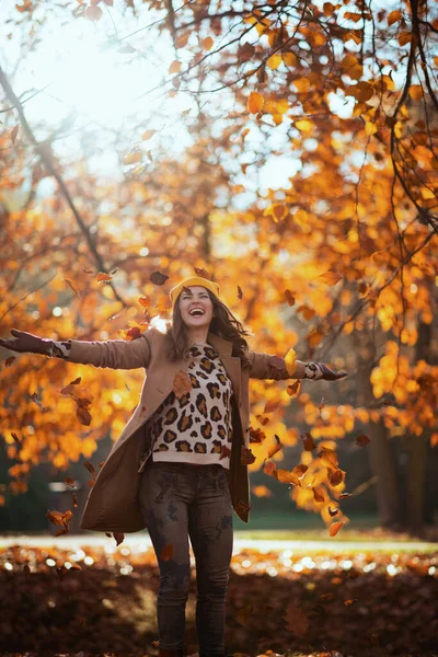 Hello November Happy Modern Woman Beige Coat Orange Hat Rejoicing — Stockfoto