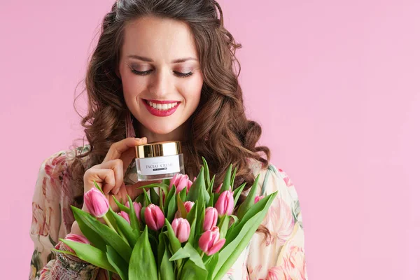 Smiling Trendy Woman Floral Dress Tulips Bouquet Facial Creme Pink — 스톡 사진
