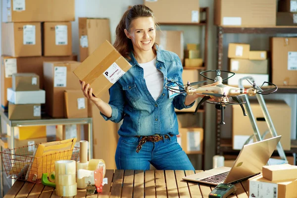 Delivery Business Portrait Happy Modern Female Jeans Laptop Parcels Drone — 图库照片