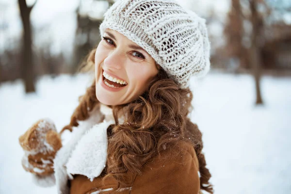 Portrait Happy Modern Years Old Woman Mittens Knitted Hat Sheepskin — Zdjęcie stockowe