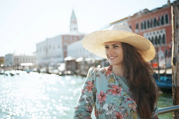 Smiling Young Traveller Woman Floral Dress Hat Having Walking Tour — Foto Stock