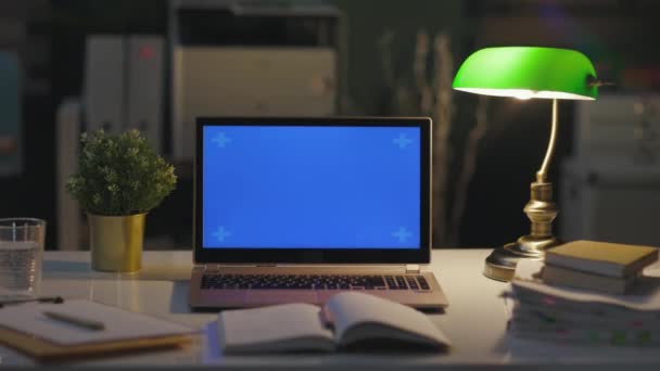 Table Laptop Modern Office — Videoclip de stoc