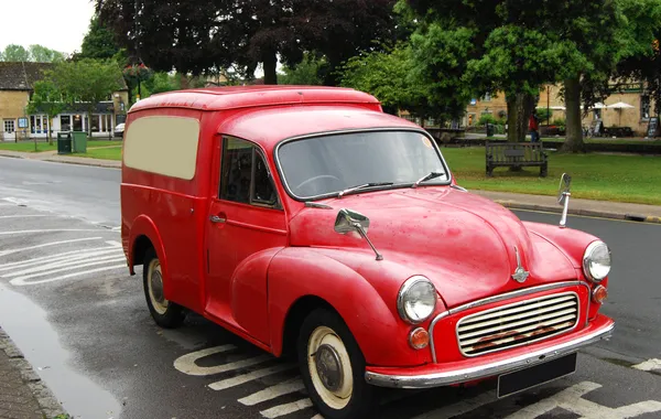 Vieille automobile vintage rouge — Photo