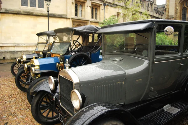 Automobile sfilata retrò — Foto Stock