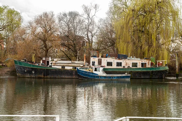 Kanal Smala Husbåtar Engelska Kanalen Floden — Stockfoto