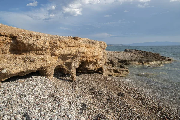 Krajina Erodovanou Skálou Pláži Letním Období — Stock fotografie