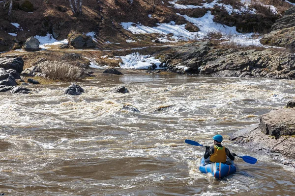 Man Kayak Water Stormy River Stones Dangerous Descent River Spring — Stock Photo, Image