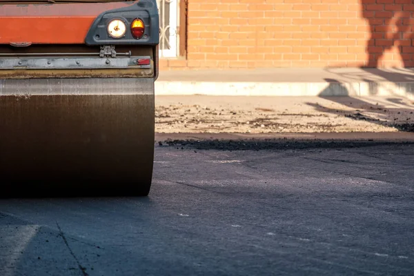Part Roller Needed Roll Road Asphalt Has Been Laid Part — Stock Photo, Image