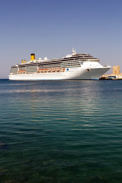 Cruise Ship docked in the port of Rhodes — Stock Photo, Image
