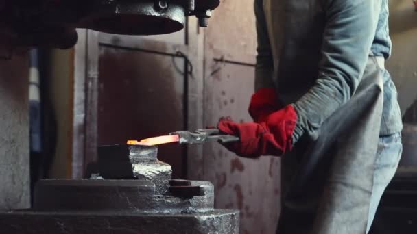 Tepelné Zpracování Kovů Tepelné Zpracování Výrobků Kovové Kování Kovové Výkovky — Stock video