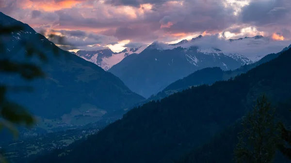 Virgental Oost Tirol Oostenrijk Zonsondergang Een Bewolkte Dag Zomer — Stockfoto