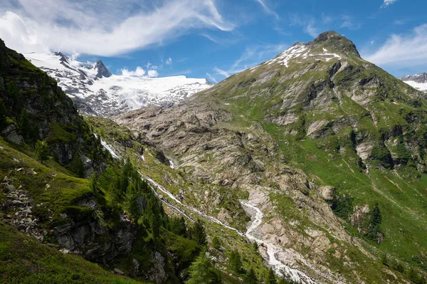 Fluss Und Gletscher Den Österreichischen Alpen Bei Großvenediger Bei Sommerblauem — Stockfoto