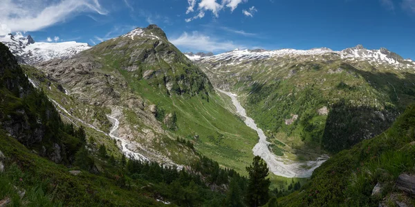 Rio Geleira Nos Alpes Austríacos Perto Grossvenediger Céu Azul Verão — Fotografia de Stock