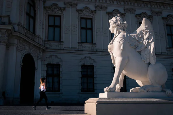 Viena Austria Junio 2020 Estatua Una Esfinge Protectora Jardín Del — Foto de Stock
