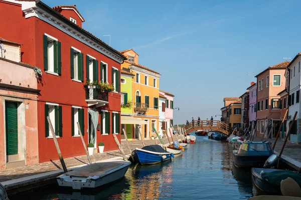 Burano Italië Oktober 2021 Kleurrijke Huizen Van Burano Een Zonnige — Stockfoto