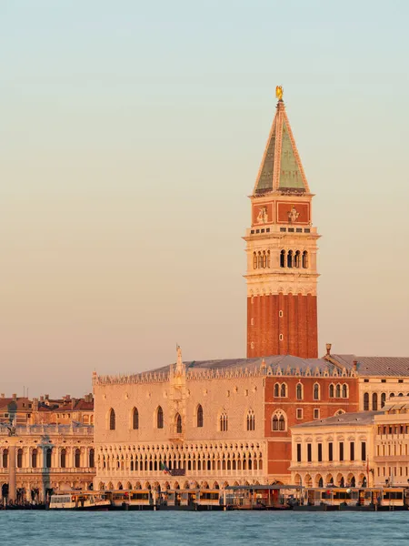 Campanile Palacio Ducal Venecia Italia Una Mañana Soleada Invierno — Foto de Stock