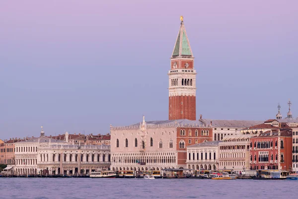 Campanile Palacio Ducal Venecia Italia Una Mañana Soleada Invierno — Foto de Stock