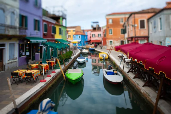 Burano Italia Octubre 2021 Canal Con Barcos Burano Venecia Italia —  Fotos de Stock