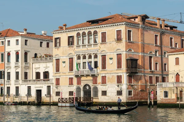 Venecia Italia Octubre 2021 Góndola Canale Grande Venecia Invierno Casas — Foto de Stock