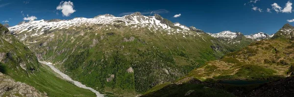 Fiume Ghiacciaio Nelle Alpi Austriache Vicino Grossvenediger Estate Cielo Blu — Foto Stock