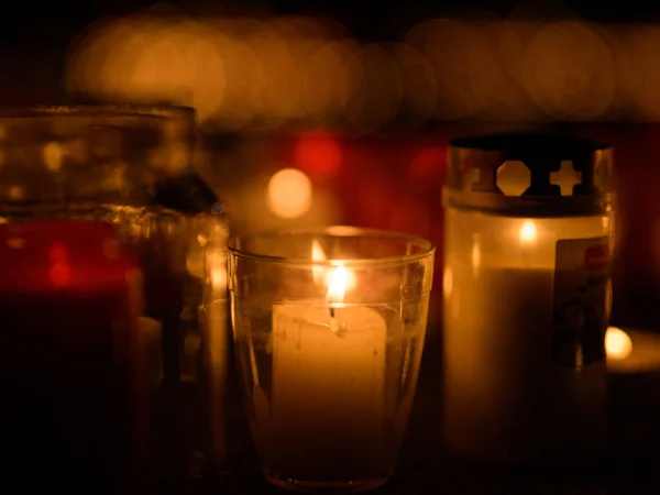 Many Candles Burning Ground Night Protest War — Zdjęcie stockowe