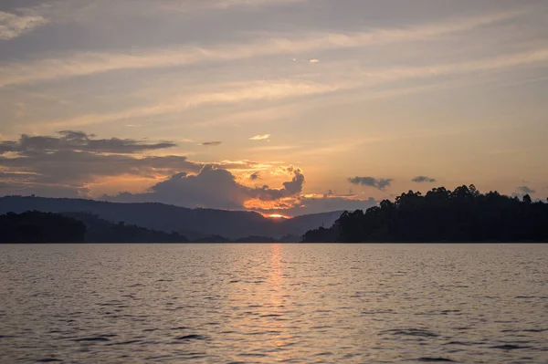 Beautiful Colorful Sunset Lake Bunyonyi Uganda Cloudy Sky — Stok Foto