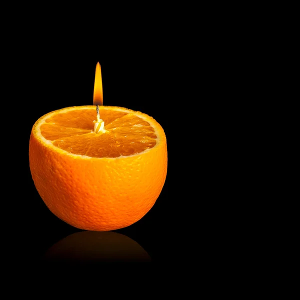 Vela romântica em forma de laranja — Fotografia de Stock