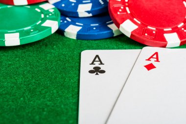cips ve poker için kartlar.
