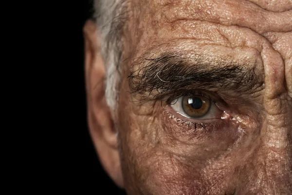 Retrato de homem idoso — Fotografia de Stock