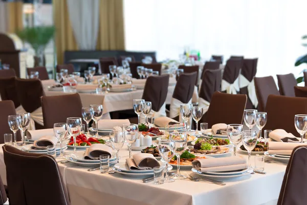 Conjunto de mesa para festa de evento ou recepção de casamento Imagem De Stock