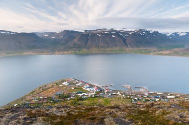 Yalnız, arka plan, afiş, güzel, güzellik, mavi, tekne, sakin, bulutlar, renk, renkler, karanlık, gün, dusk, akşam, cam, altın, altın, hills, ufuk, peyzaj, düzey, ışık, hat, sabah, doğal, n