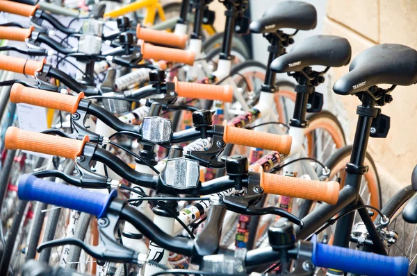 Bicicletas en la ciudad de Copenhague, Dinamarca — Foto de Stock