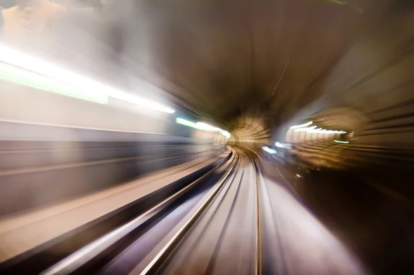 Abstrakte bunte U-Bahn-Tunnel verschwimmen — Stockfoto