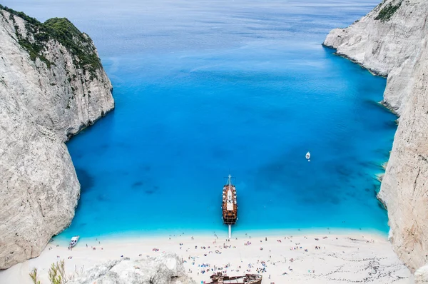 Berömda navagio beach, zakynthos, Grekland, unika synvinkel — Stockfoto