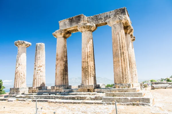 Ruins of ancient temple in Corinth, Greece - archaeological site — Stock Photo, Image